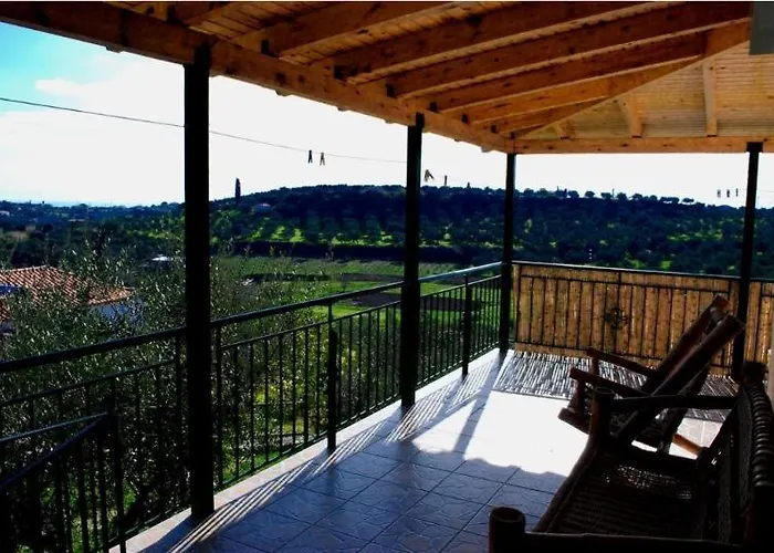 Maria Elena Vila Koróni